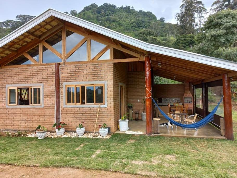 Chale Araucaria- Vale Das Pedras Mg Sapucaí-Mirim Eksteriør billede